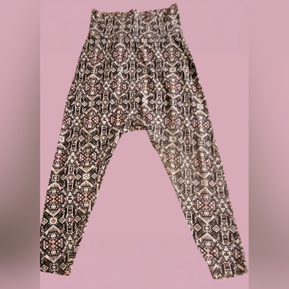 FOREVER 21 "NO GRAY AREA HAREM PANTS," OR HAMMER PANTS ~ GEOMETRIC PRINT SZ. MED - Picture 1 of 1